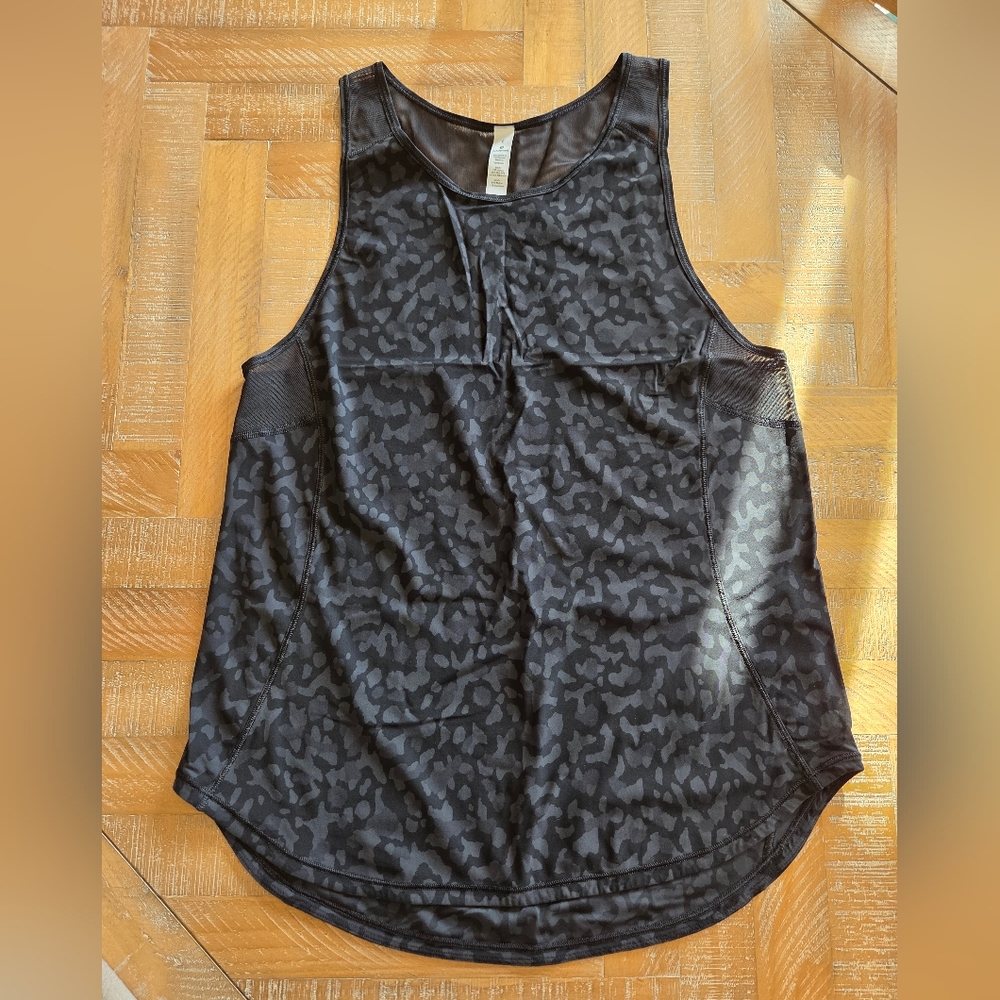 NWOT Lululemon Sculpt Tank II
